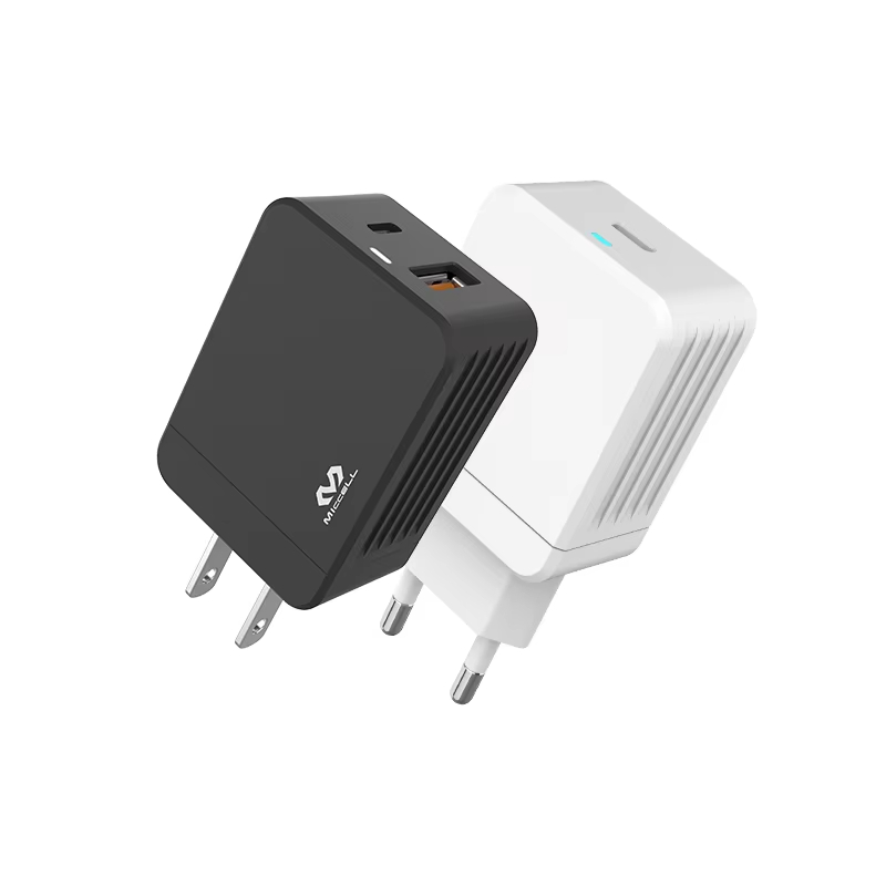 Customized wall charger 18W 20W type c pd fast charging LED usb wall charger 20 watt wall charger for apple