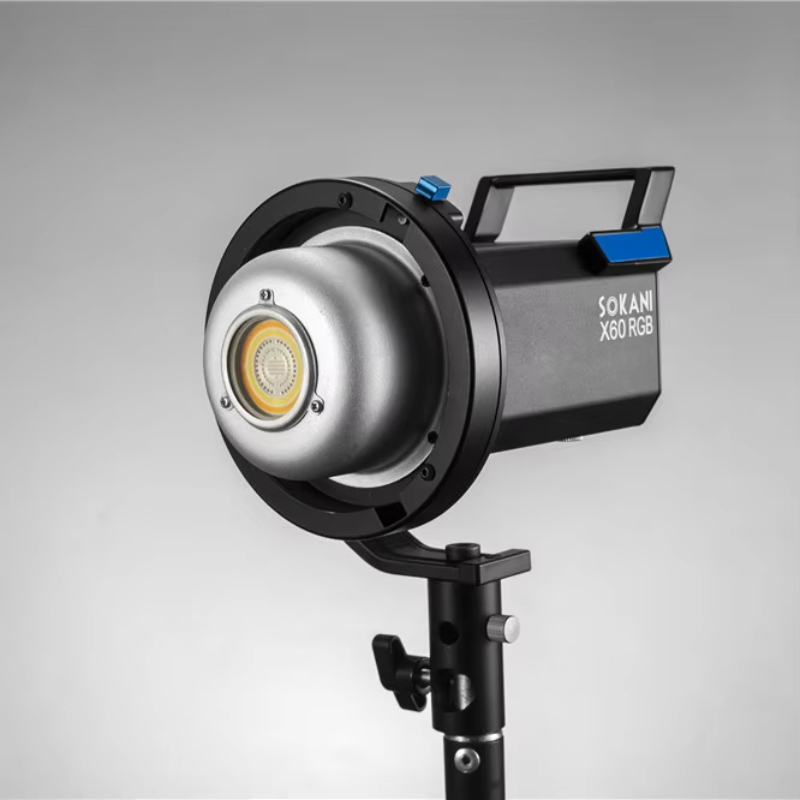 RGB Outdoor Led LED Video Light with APP Control Bi-Color 2800k-10000K CRI96+ TLCI 95+ Bowens Mount Video Photograph